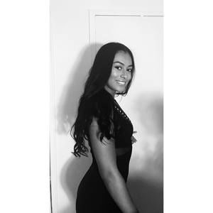 Meet your Posher, Manuela